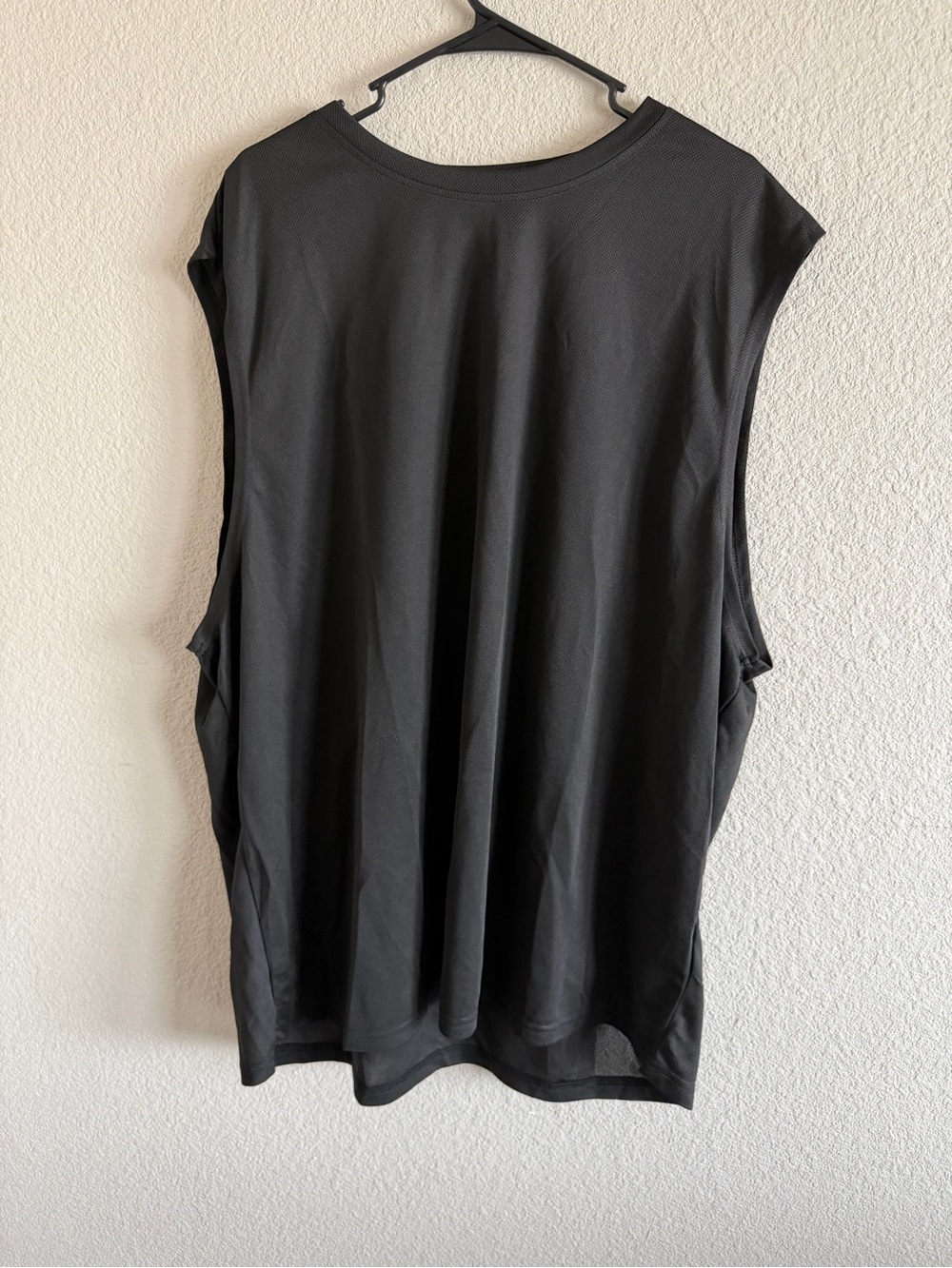 Manfinity Black Muscle Tank - Relaxed Sleeveless Top